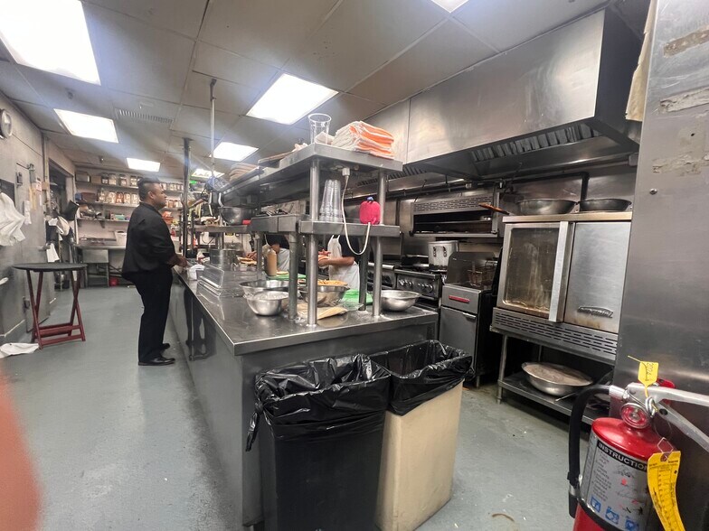 More Photos Of 119 E Colorado Blvd, Pasadena Office For Lease