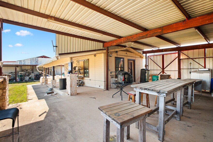 More Photos Of 5075 Highway 21, San Marcos Warehouse For Sale