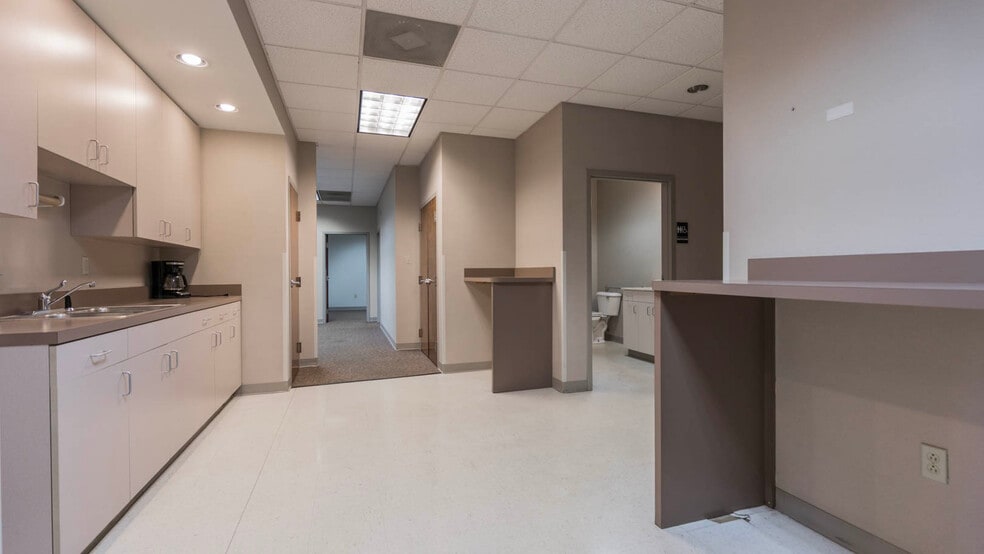 More Photos Of 12927 Plaza Dr, Richmond Light Manufacturing For Lease