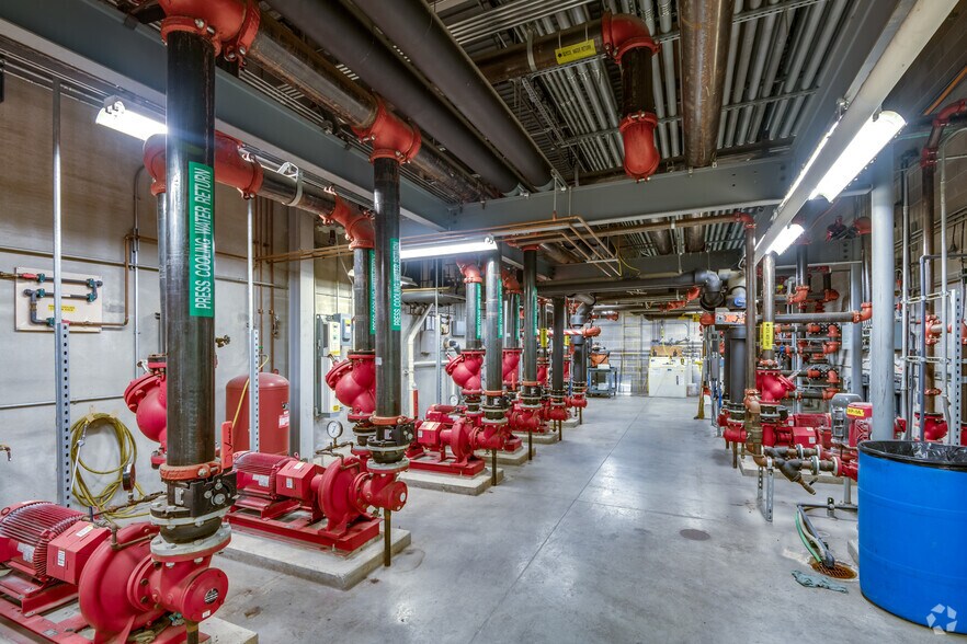 More Photos Of 4101 W Burnham St, West Milwaukee Manufacturing For Sale