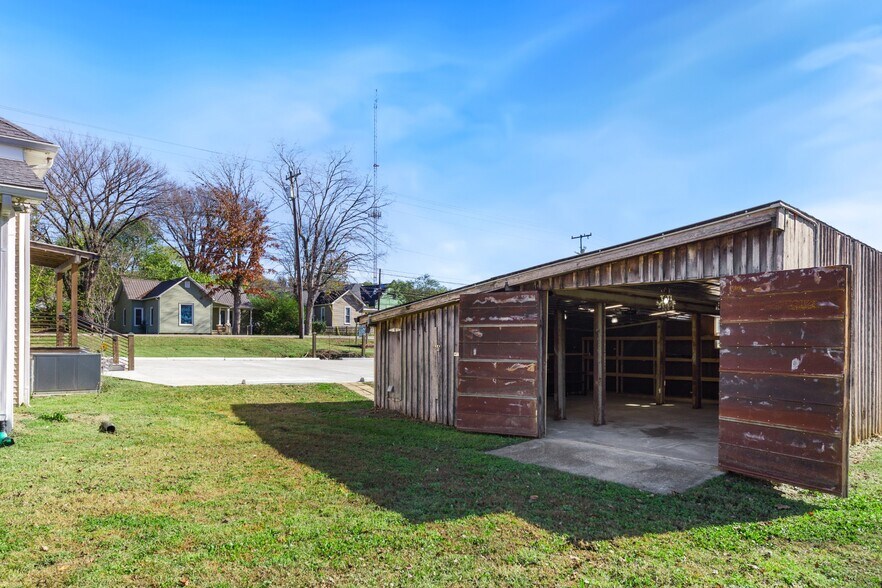 More Photos Of 308 N Main St, Ashland City Office For Sale
