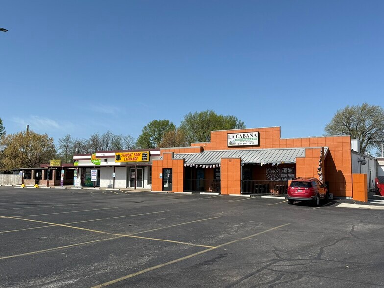 Primary Photo Of 631-637 S Kimbrough Ave, Springfield Restaurant For Lease