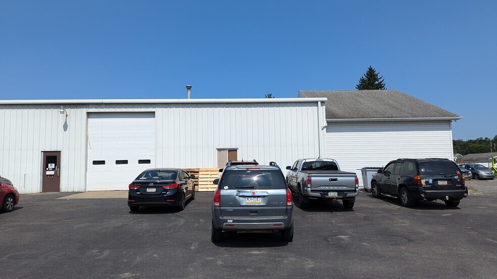 More Photos Of 205 Fleming St, Williamsport Self Storage For Lease