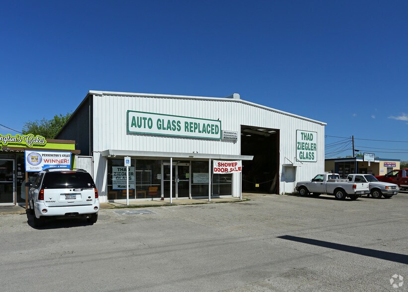 More Photos Of 1660 S Interstate 35, San Marcos Service For Sale