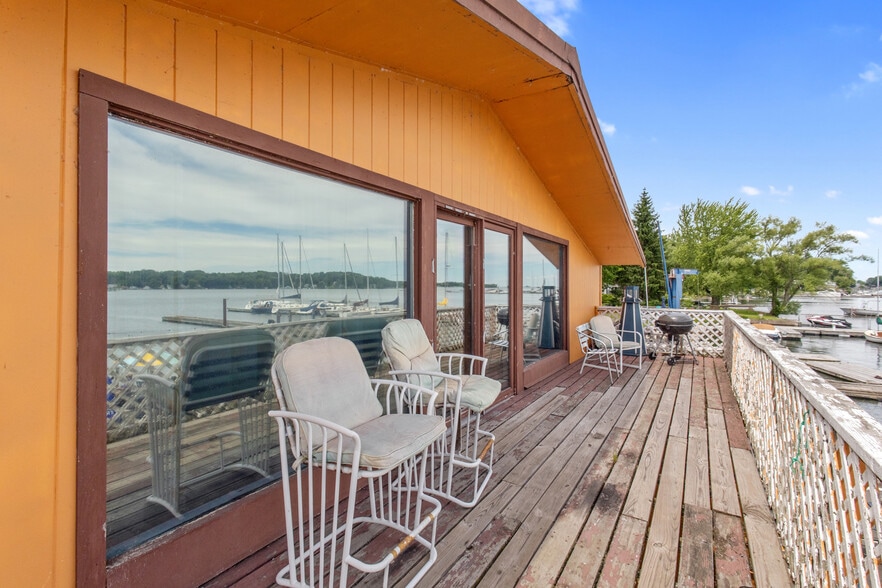 More Photos Of 356 King St, Fair Haven Marina For Sale