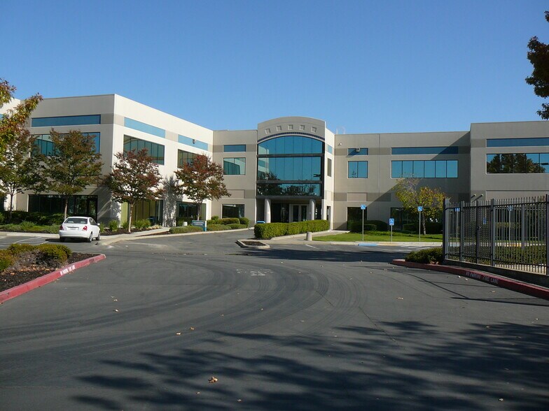 More Photos Of 10000 Goethe Rd, Sacramento Office For Sale