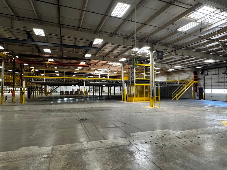 More Photos Of 10758 County Road 2, Middlebury Manufacturing For Sale
