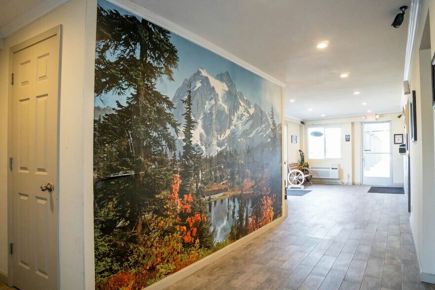 More Photos Of 201 Continental Dr, Junction City Hotel For Sale