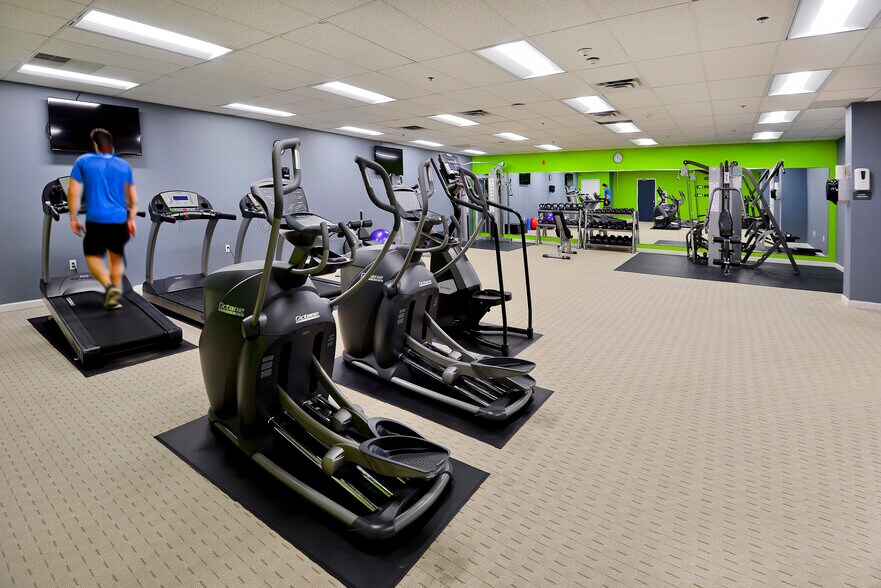 More Photos Of 106 Apple St, Tinton Falls Loft Creative Space For Lease