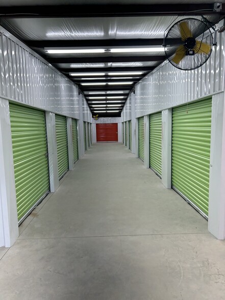 More Photos Of 4700 SH 198 Hwy, Malakoff Self Storage For Sale