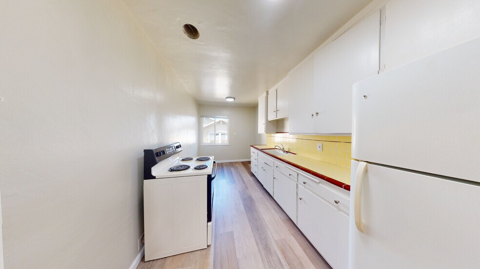 More Photos Of 3464 Champion St, Oakland Apartments For Sale