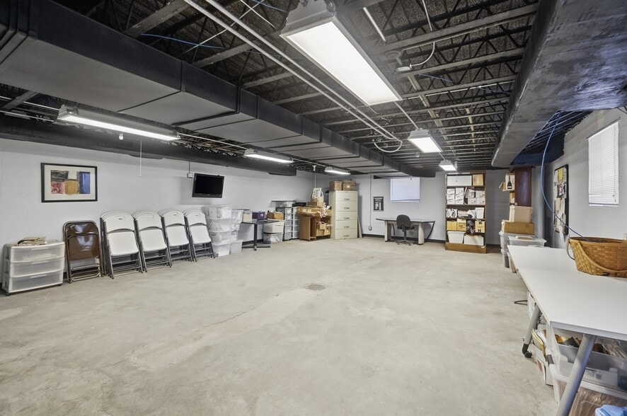 More Photos Of 1703 Dale Rd, Cincinnati Public Library For Sale