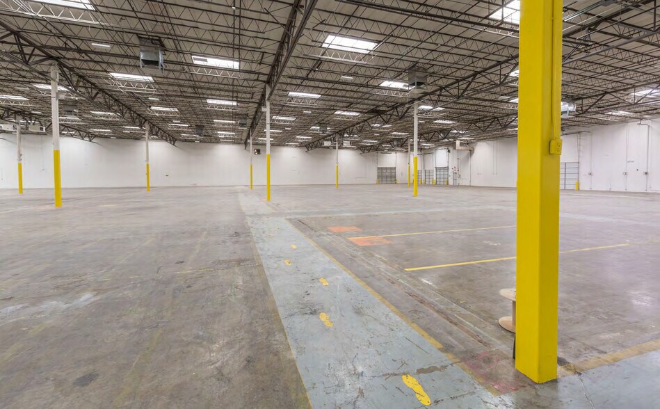 More Photos Of 1305 Henry Brennan Dr, El Paso Distribution For Lease
