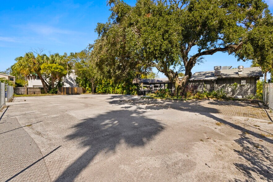 More Photos Of , Tampa General Retail For Sale