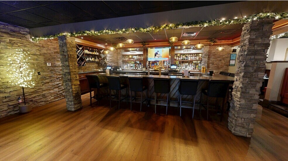 More Photos Of 1509 3rd Ave, Huntington Specialty For Sale