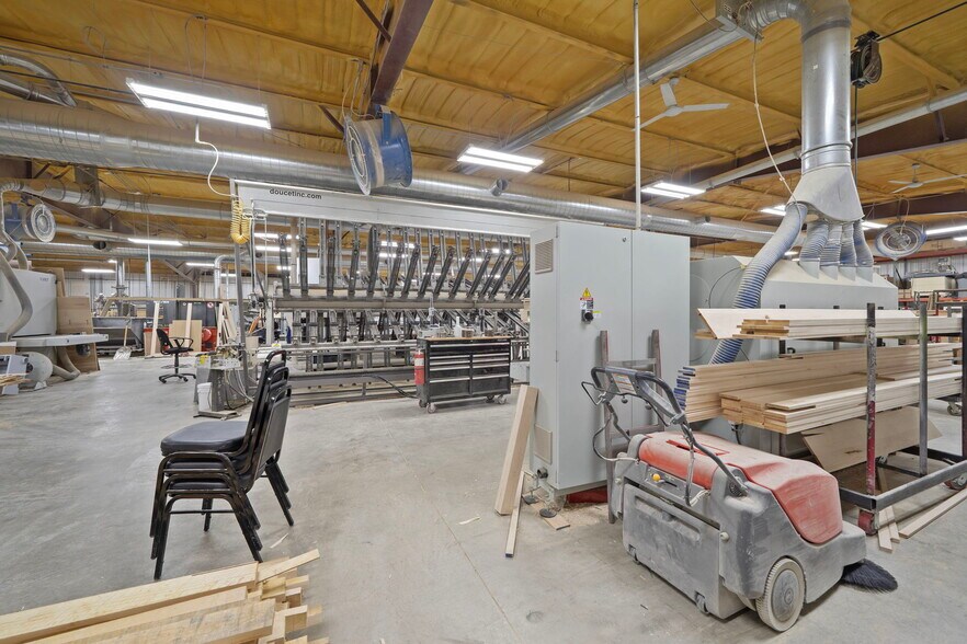 More Photos Of 29 Red Oak Rd, High Hill Manufacturing For Sale