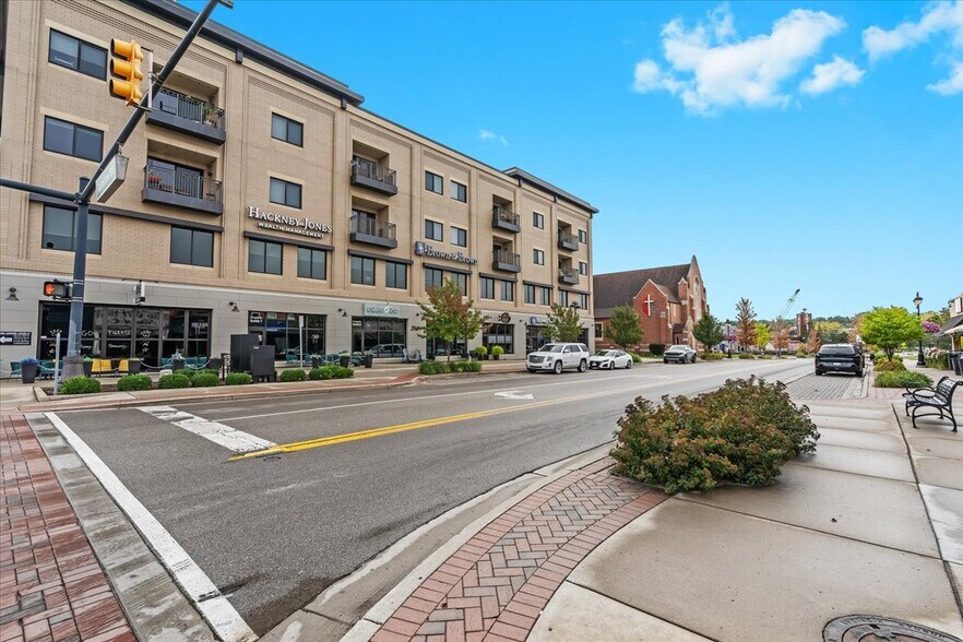 More Photos Of 104 S Leroy St, Fenton Storefront Retail Residential For Sale