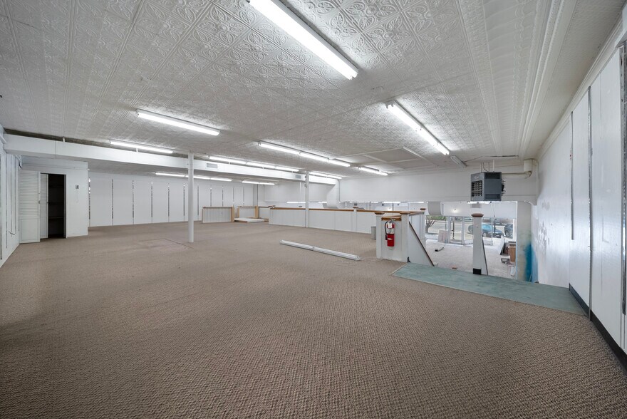 More Photos Of 321 Main St, Fort Morgan Storefront For Sale