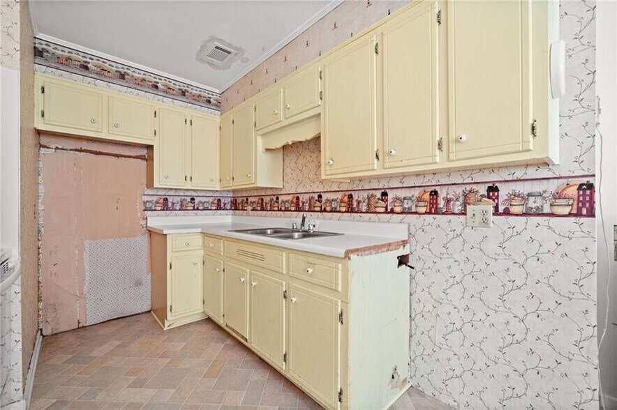 More Photos Of 8695 Knox Bridge Hwy, Canton Specialty For Sale