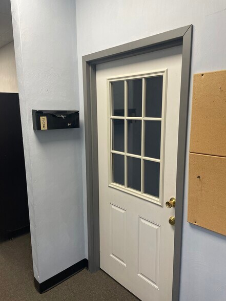 More Photos Of 138 S Rosemont Rd, Virginia Beach Medical For Lease