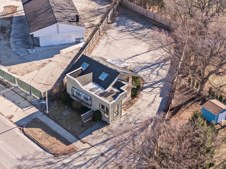 More Photos Of 1815 Dundee Rd, Northbrook Storefront Retail Office For Sale