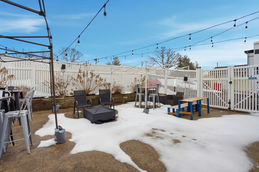 More Photos Of 119 York Rd, Warminster Township Restaurant For Sale