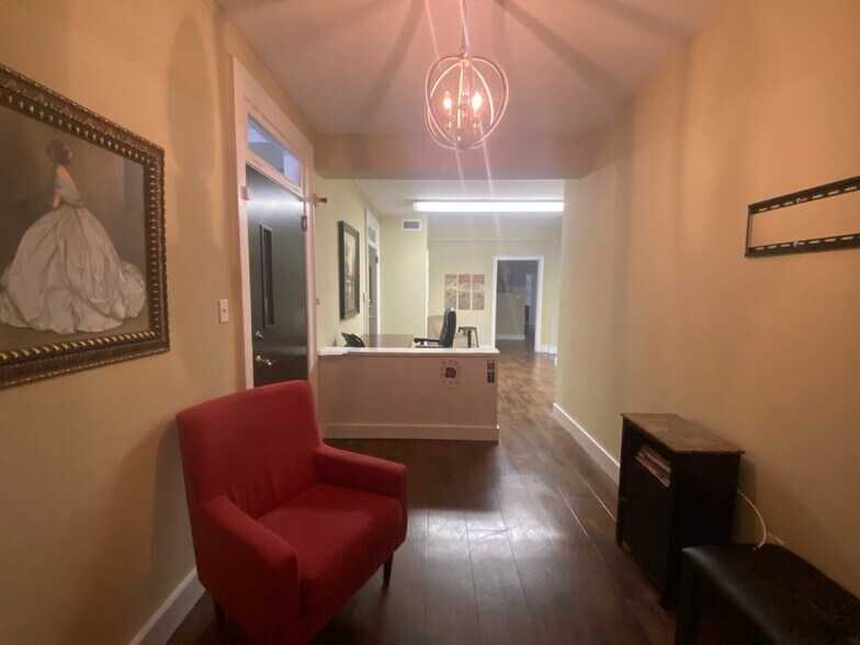 Primary Photo Of 220 Roanoke Ave, Riverhead Office For Lease