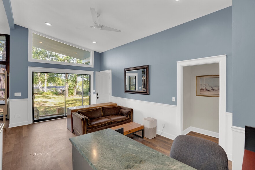 More Photos Of 128 Latonea Dr, Columbia Office Residential For Sale