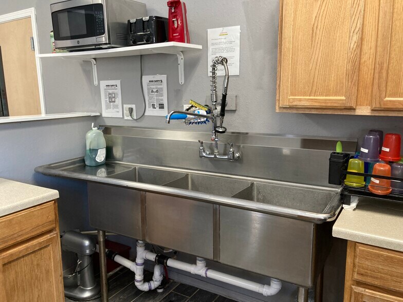 More Photos Of 112 Pine St, Greenville Schools For Sale