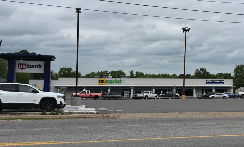 More Photos Of 268 E Page Ave, Malvern Unknown For Lease