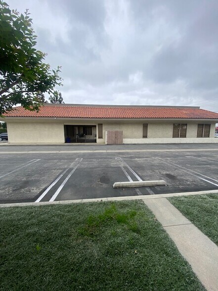 More Photos Of 17561 17th St, Tustin Office For Lease