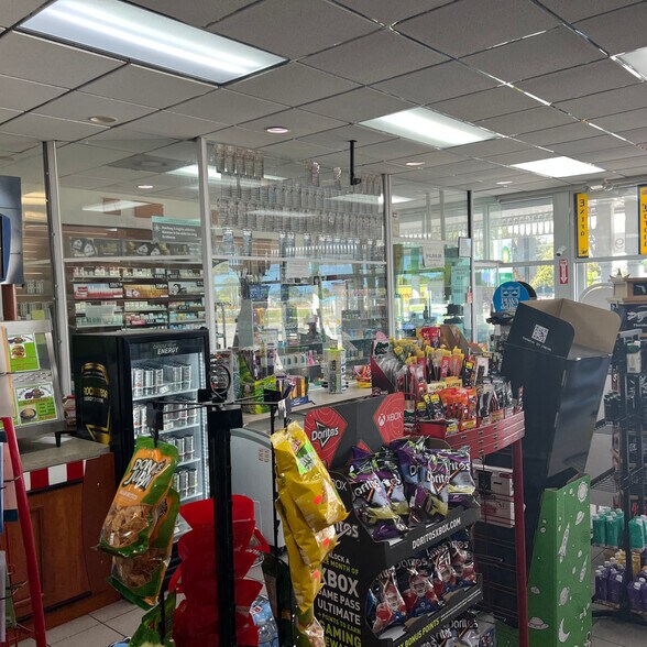 More Photos Of 2190 Port Malabar Blvd NE, Palm Bay Service Station For Sale
