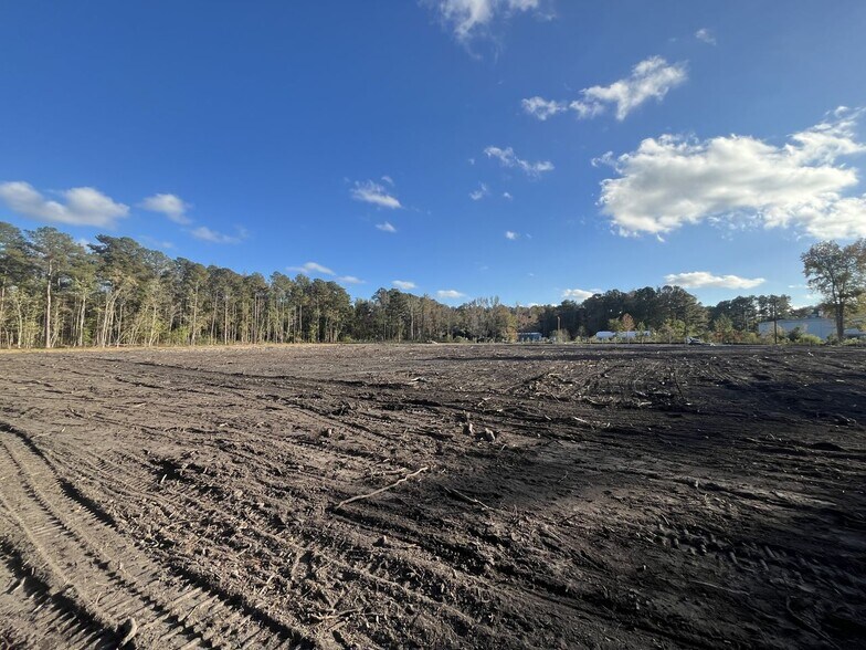 More Photos Of 509 Hermitage Rd, Castle Hayne Land For Lease