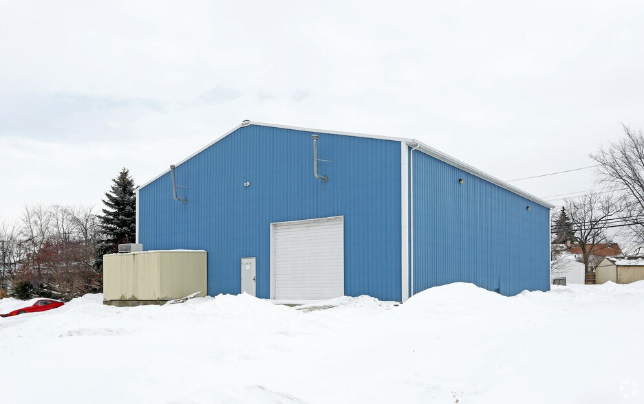1566 Telegraph Dr, Pontiac, MI 48340 Industrial For Lease