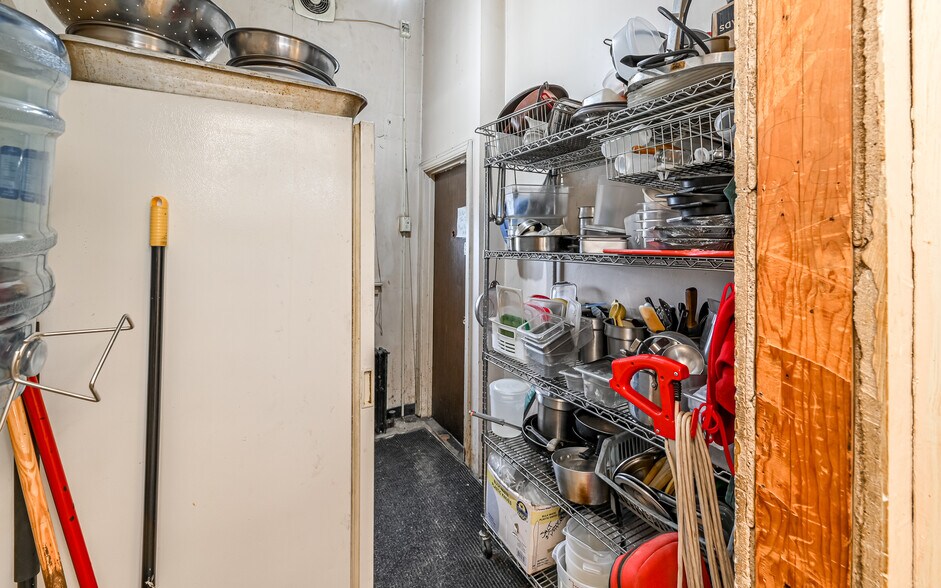 More Photos Of 1435 Freeport Rd, Cheswick General Retail For Sale