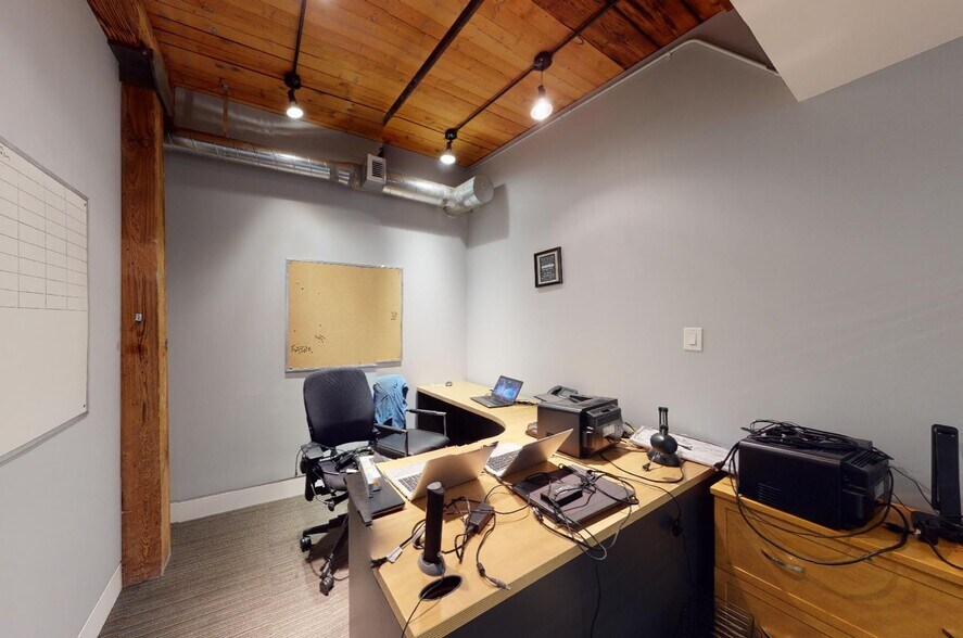 More Photos Of 272 Richmond St E, Toronto Office For Lease