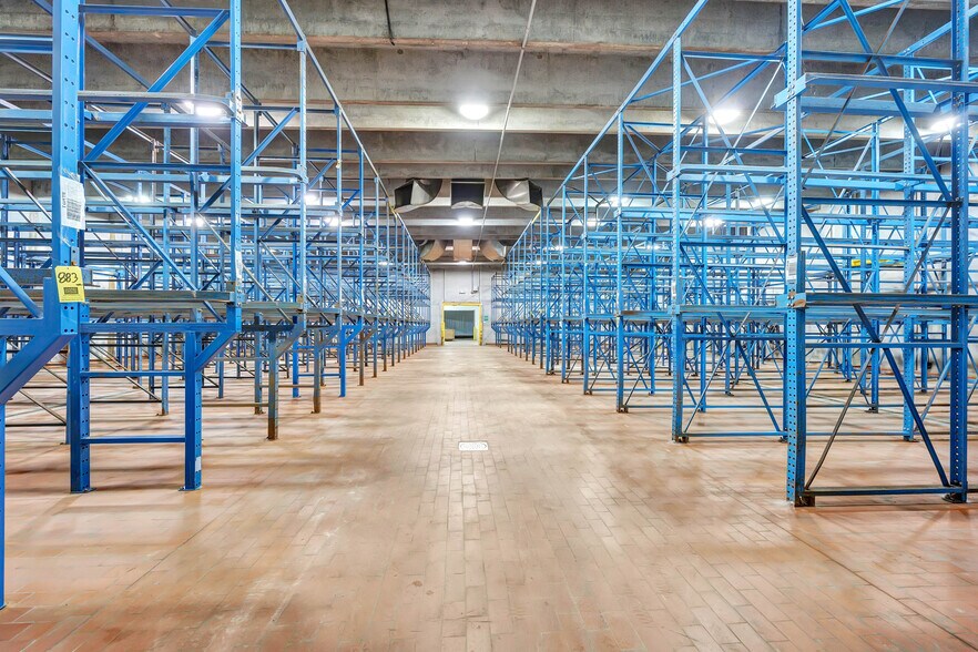More Photos Of 305 S Wall St, Denmark Industrial For Sale