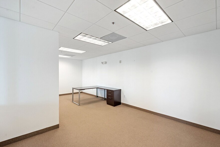 More Photos Of , North Miami Beach Office For Sale