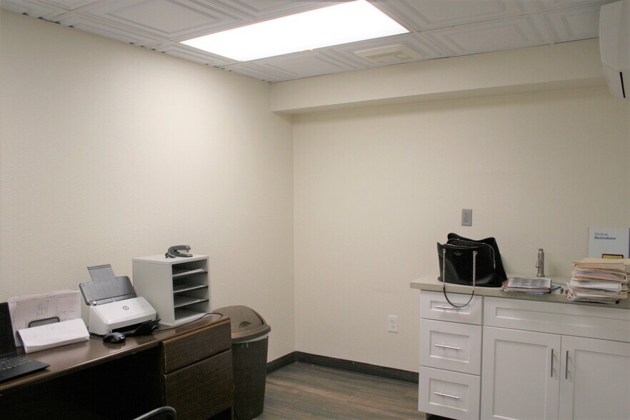 More Photos Of 3530 Long Beach Blvd, Long Beach Office For Lease