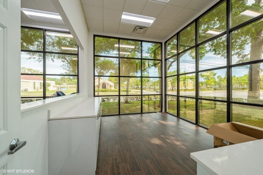 More Photos Of 3333 20th St, Vero Beach Medical For Sale