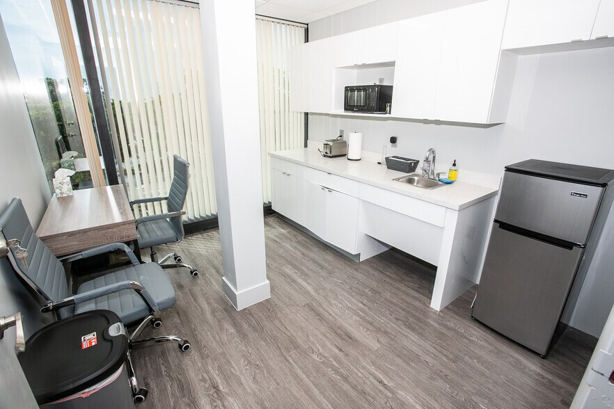 More Photos Of 1301 N Congress Ave, Boynton Beach Medical For Lease