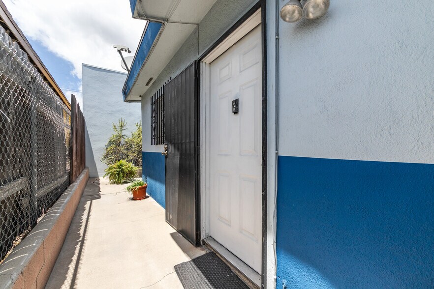 More Photos Of 13175 Paramount Blvd, South Gate Office For Sale