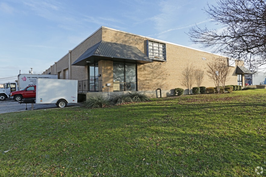 More Photos Of 1135 E Plano Pky, Plano Warehouse For Lease
