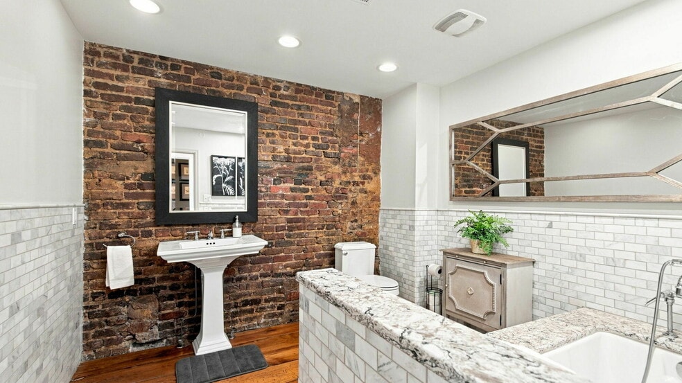 More Photos Of 304 S Gay St, Knoxville Office Residential For Sale