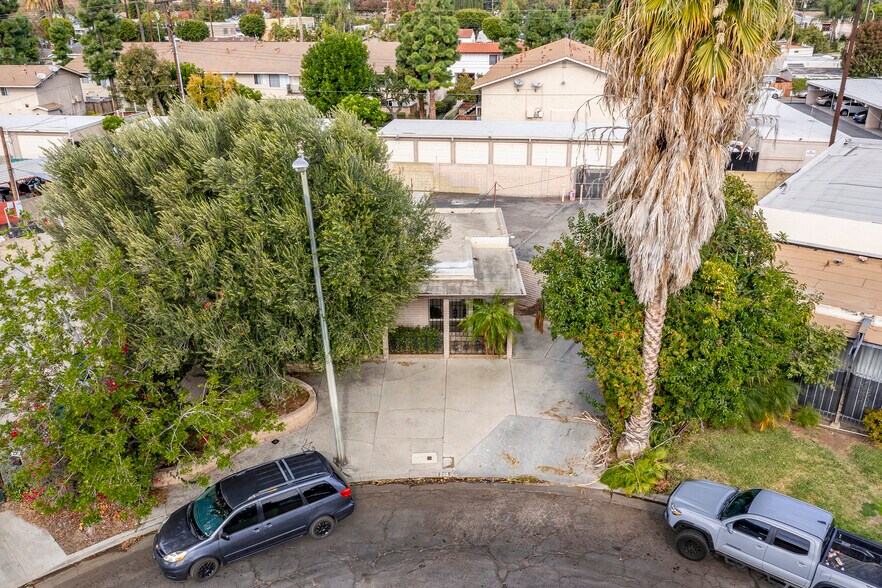 More Photos Of 205 S Berkeley Cir, Fullerton Contractor Storage Yard For Lease