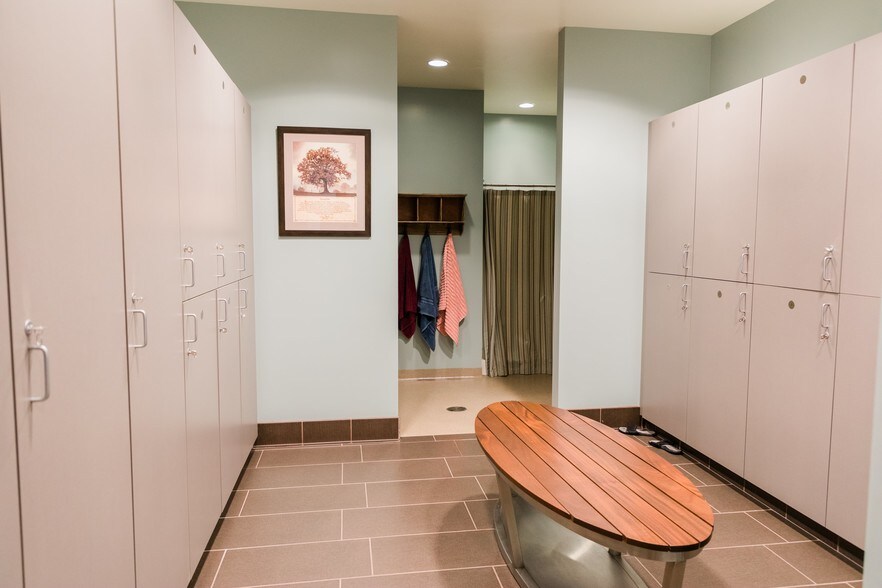 More Photos Of 5110 Edison Ave, Colorado Springs Office For Sale