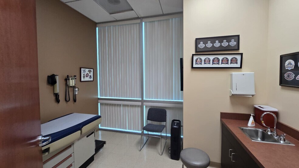 More Photos Of 15775 Laguna Canyon Rd, Irvine Medical For Lease