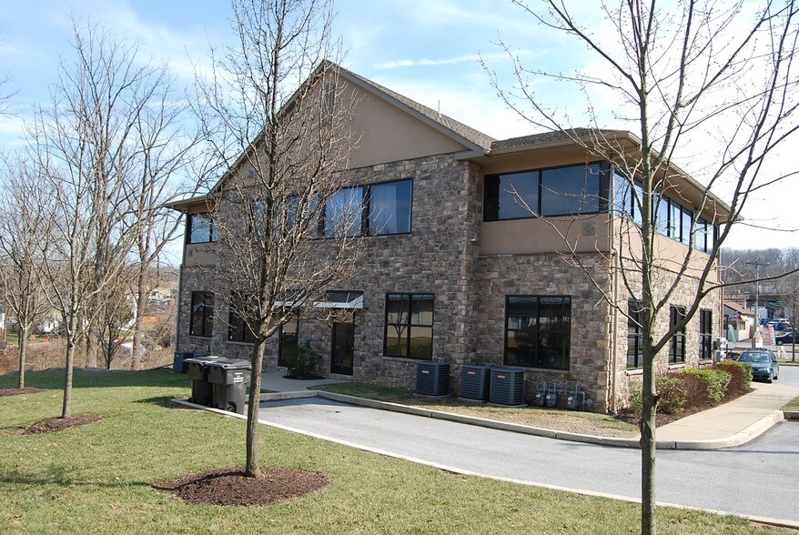 More Photos Of 519 Lancaster Ave, Malvern Office For Sale