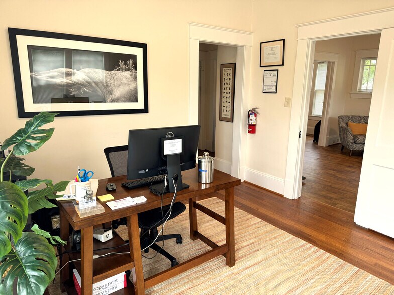 More Photos Of 1004-1006 Olive St, Greensboro Office For Sale