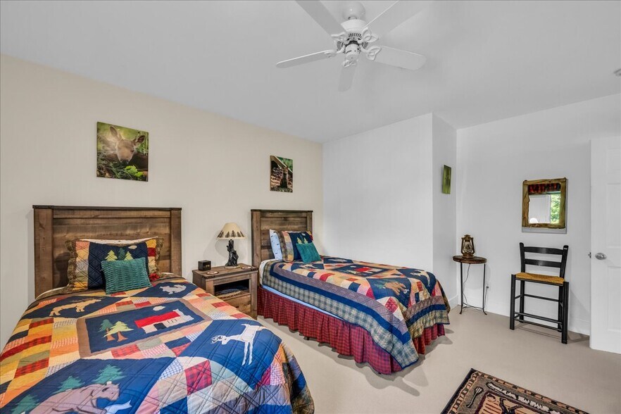 More Photos Of 608 Atlantic Hwy, Northport Freestanding For Sale